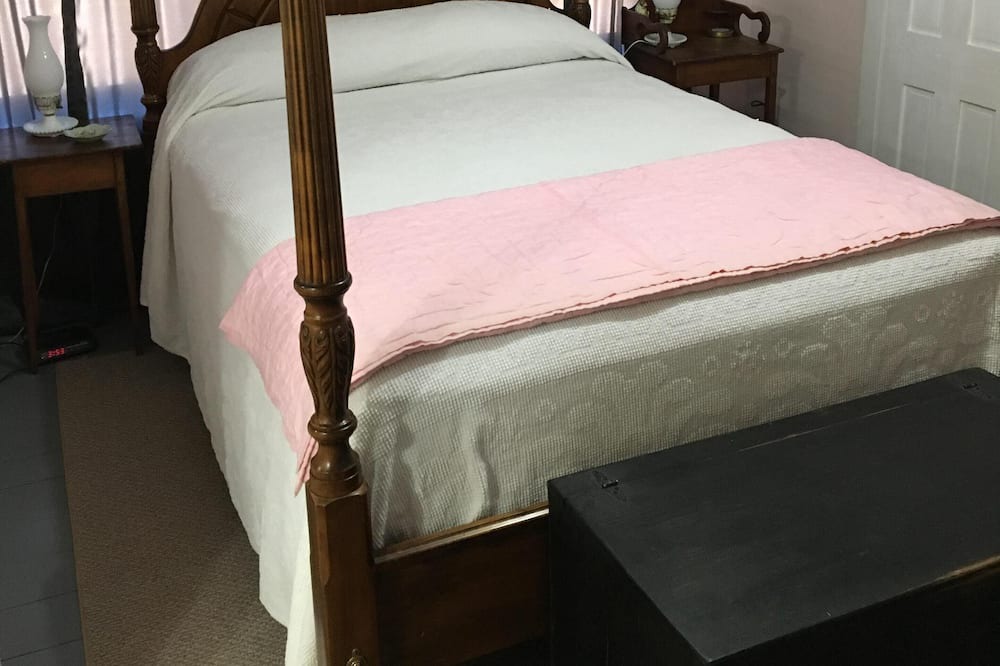 Photo of Bedroom in Stoddard