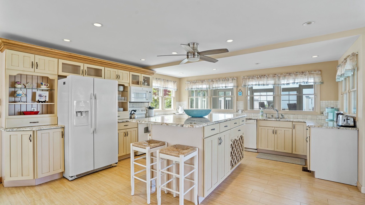 Photo of Kitchen in Wading River