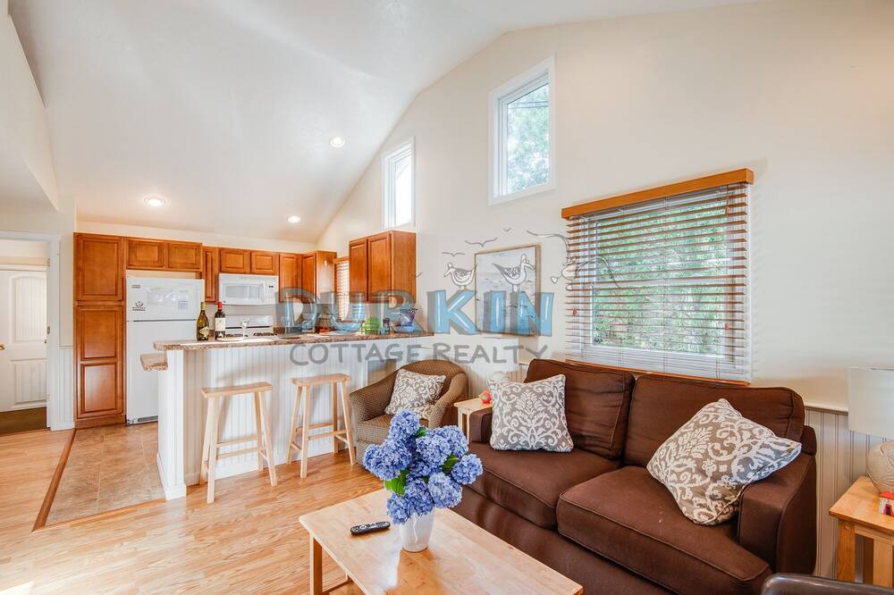 Photo of Livingroom in Narragansett
