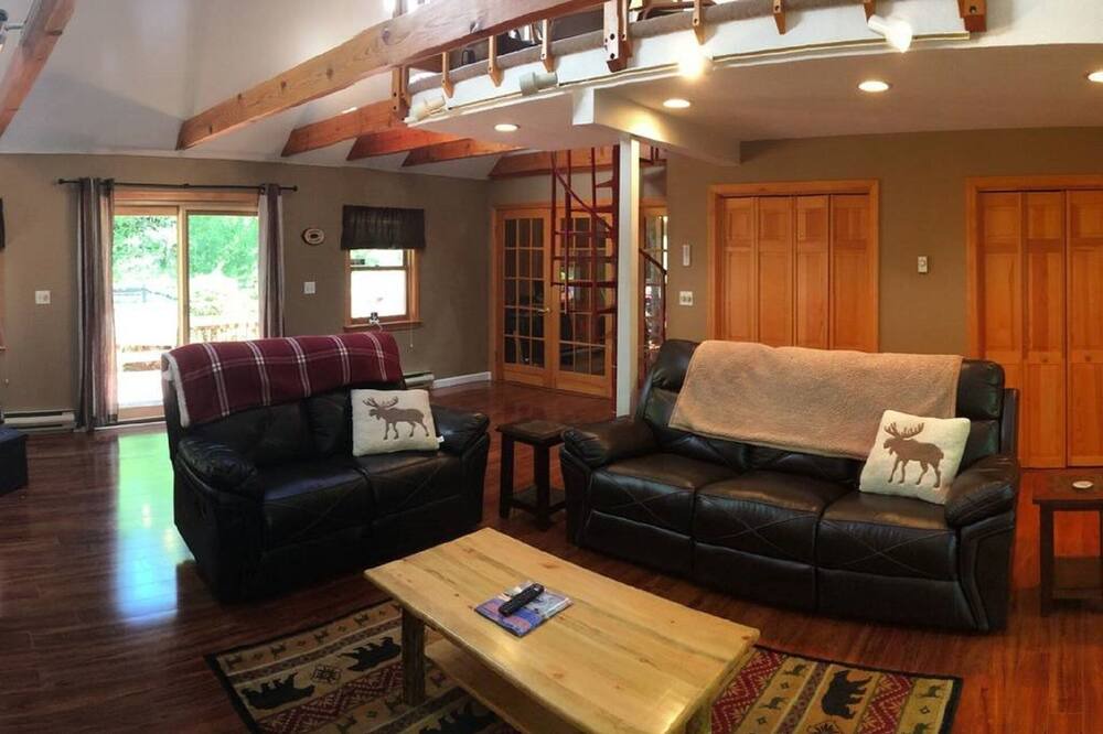Photo of Bedroom in Conway
