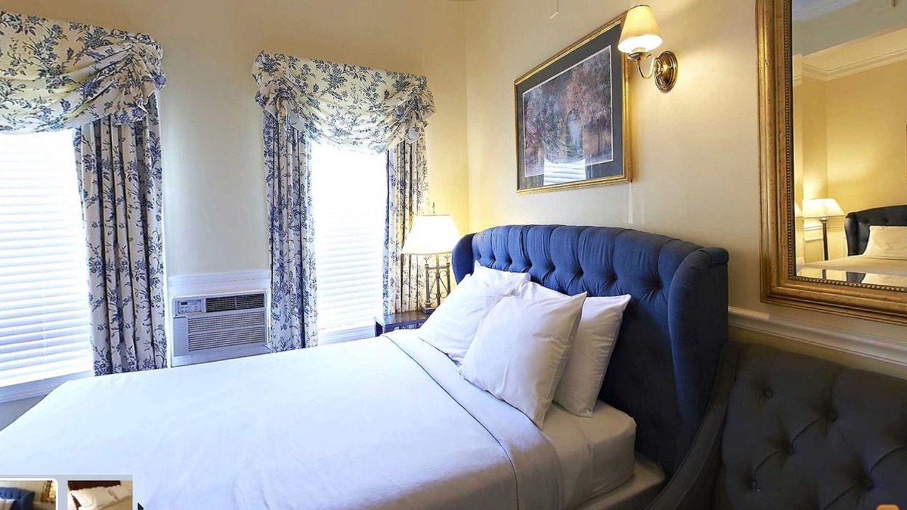 Photo of Bedroom in Top of the Hill