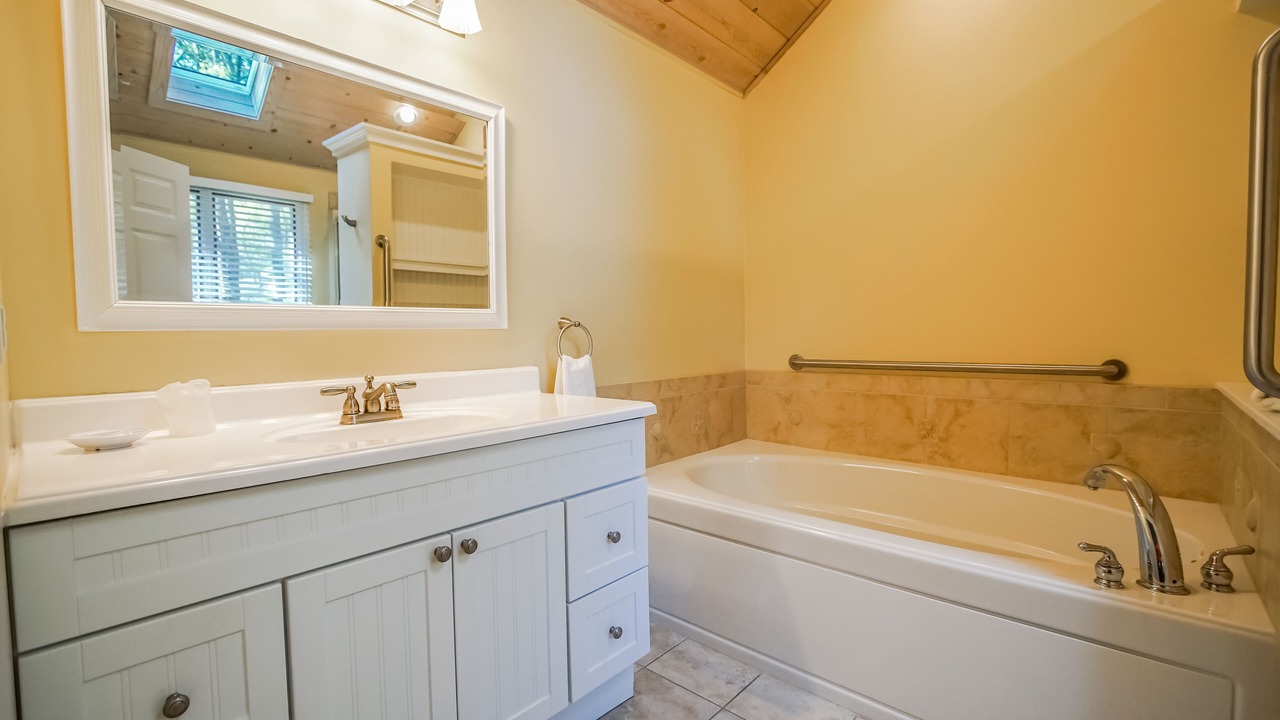Photo of Bathroom in New Seabury