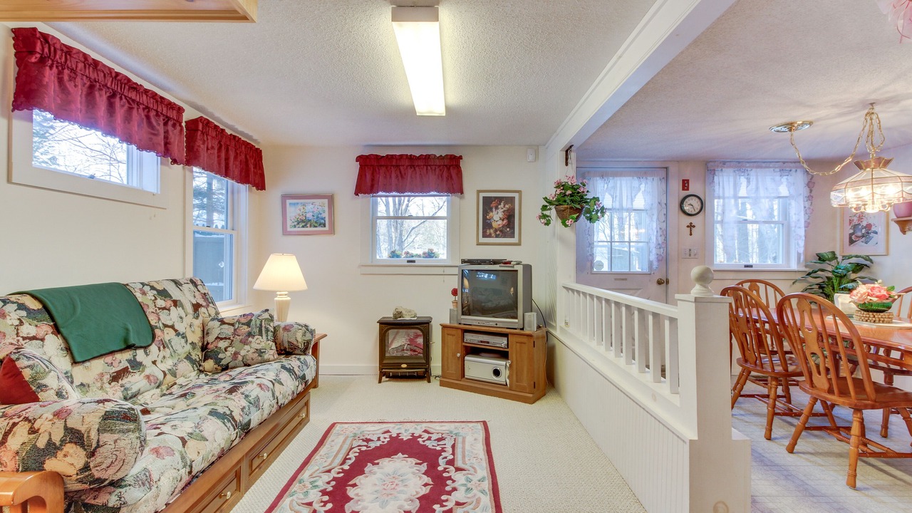 Photo of Livingroom in Ludlow