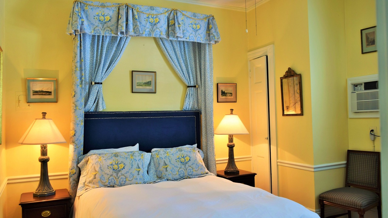 Photo of Bathroom in Top of the Hill