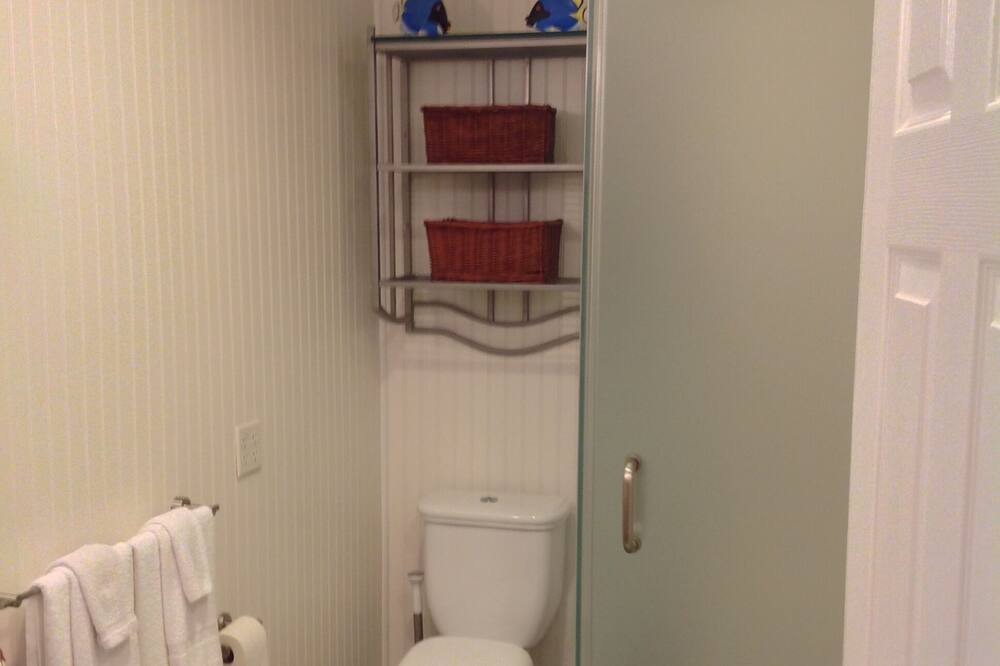 Photo of Bathroom in Easton's Point