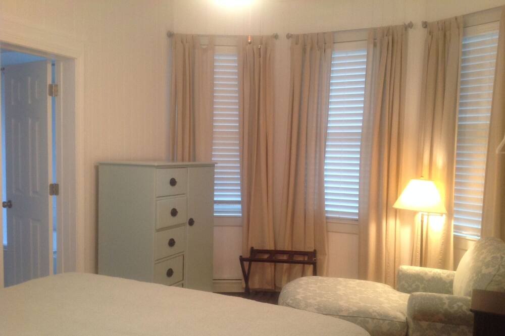 Photo of Bathroom in Easton's Point