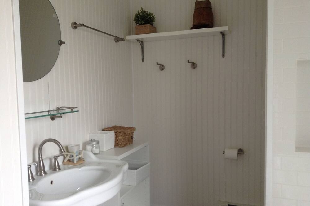 Photo of Bathroom in Easton's Point