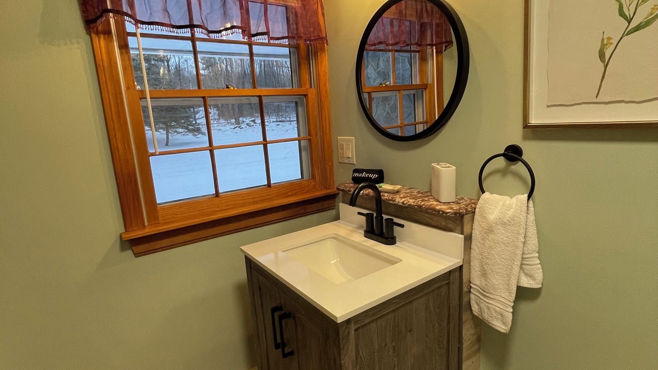 Photo of Bathroom in St. Albans Historic District