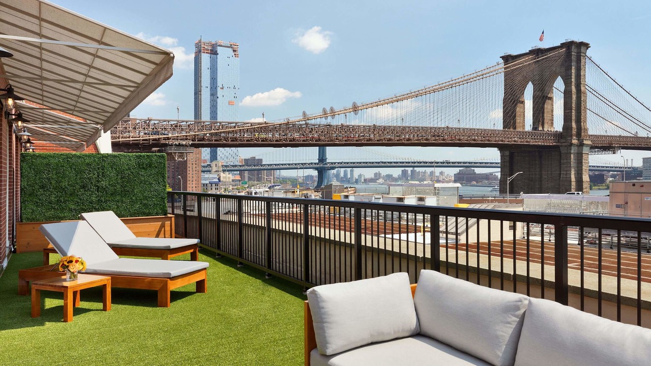 Photo of Patio Balcony in Financial District
