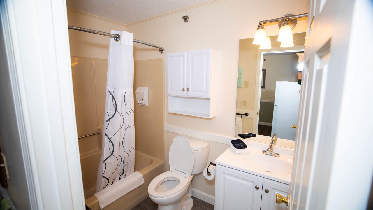 Photo of Bathroom in Ogunquit