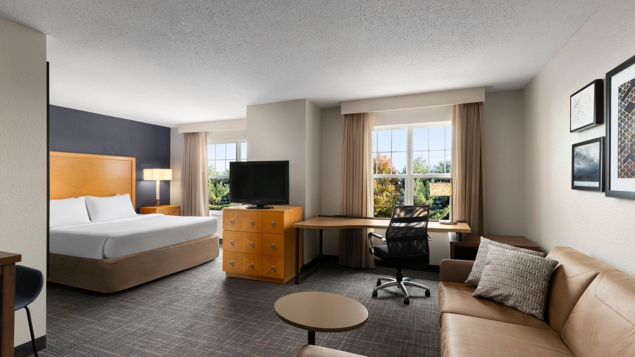 Photo of Livingroom in Neptune City