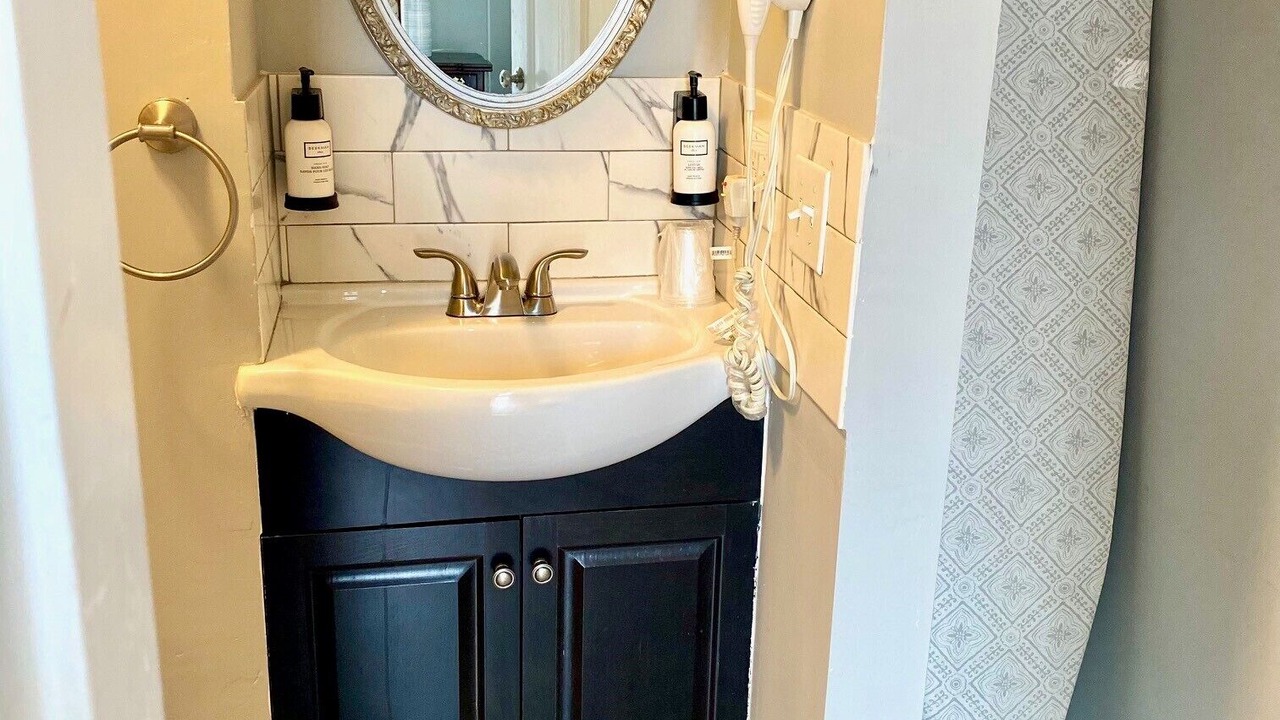 Photo of Bathroom in Top of the Hill
