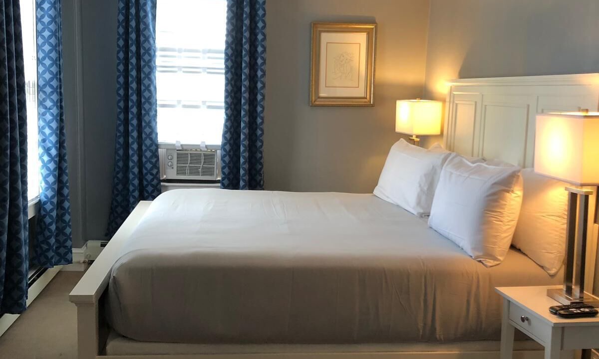 Photo of Bedroom in Top of the Hill