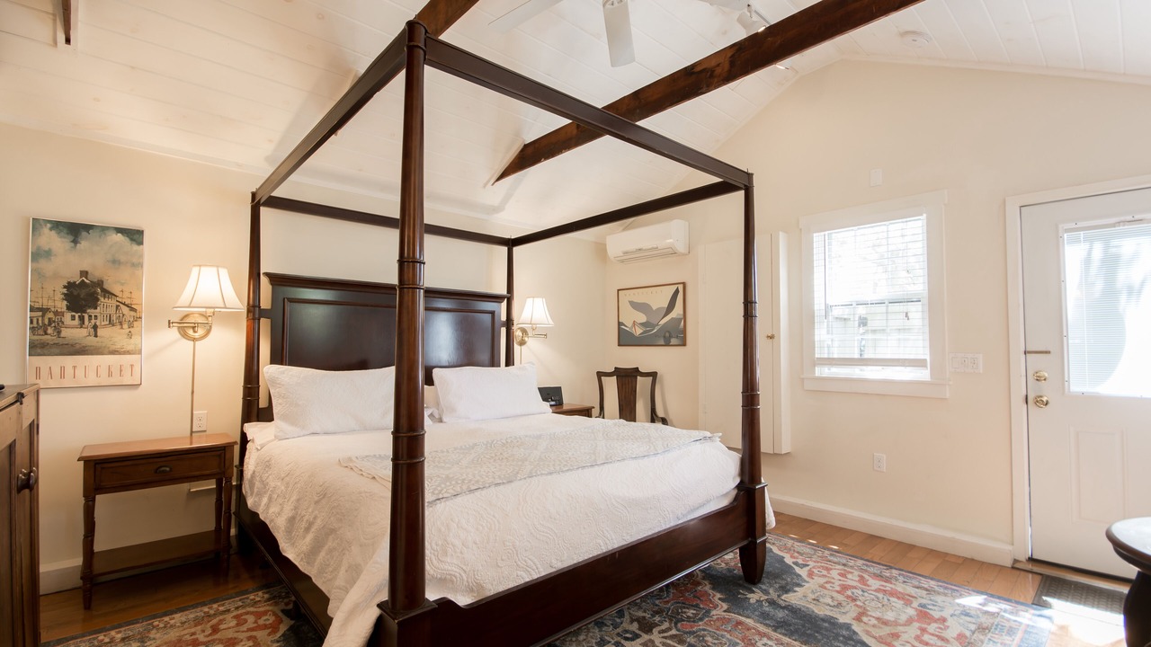 Photo of Bedroom in Top of the Hill