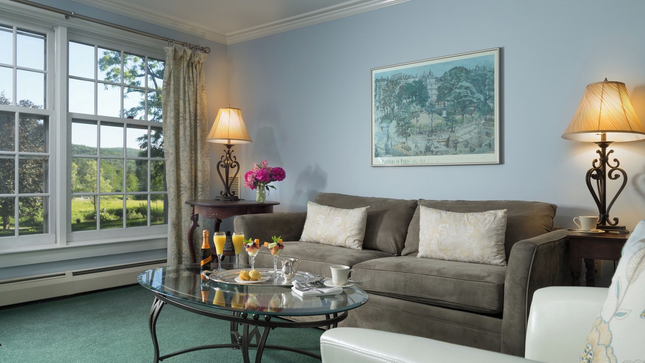 Photo of Livingroom in West Chesterfield