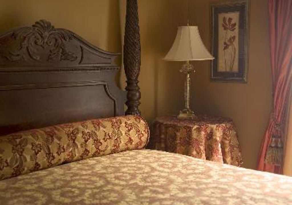 Photo of Bedroom in Top of the Hill