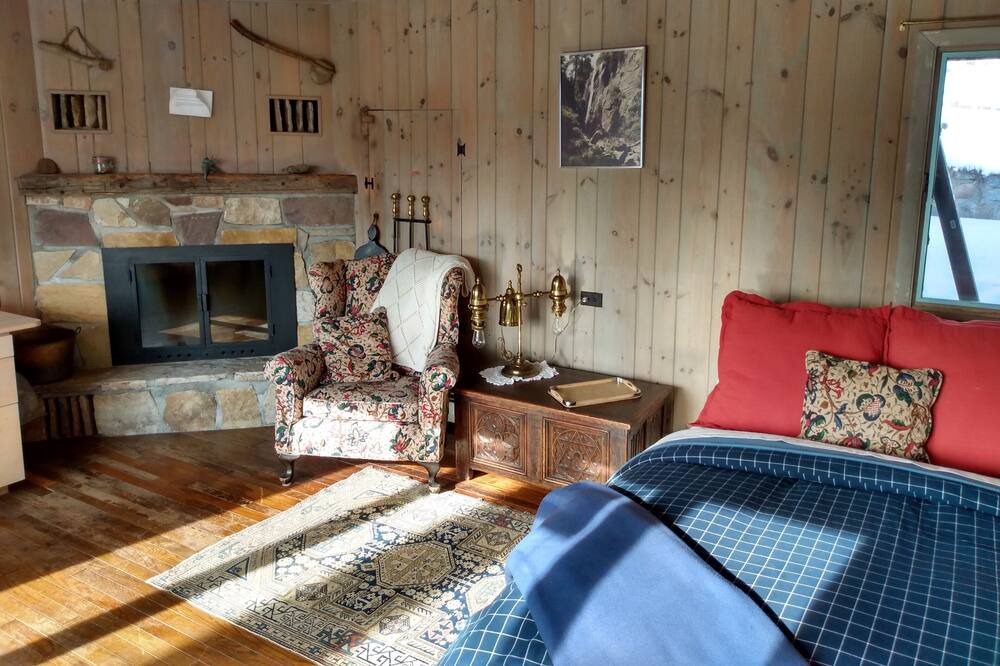 Photo of Livingroom in Keene