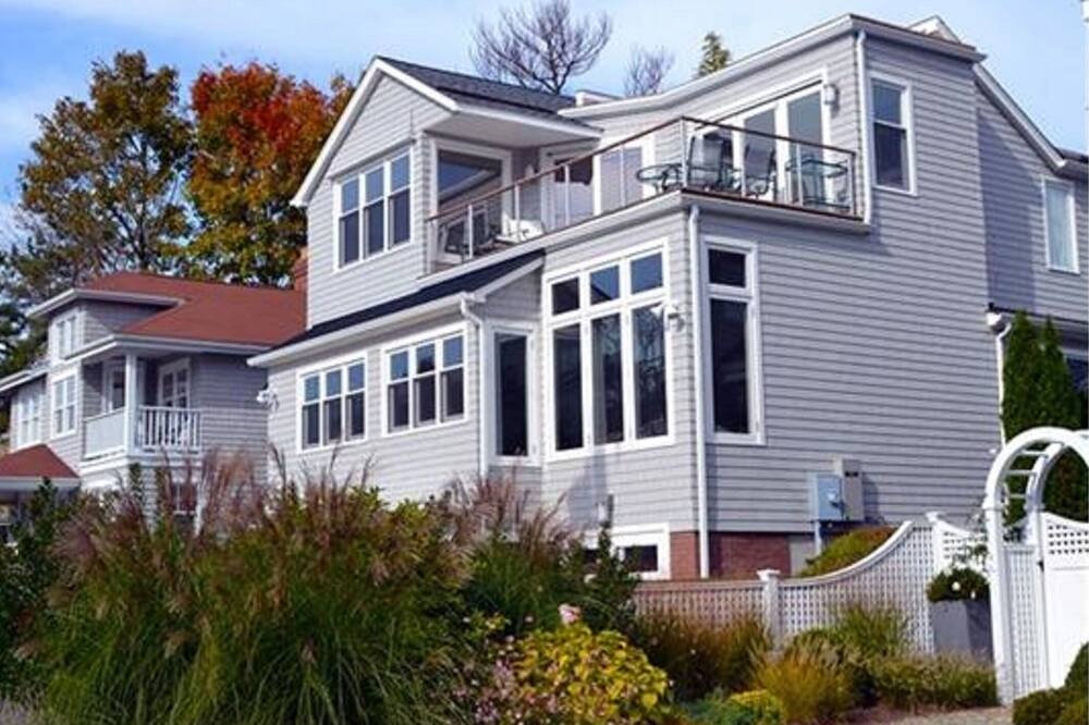 Photo of Outdoor in Westport
