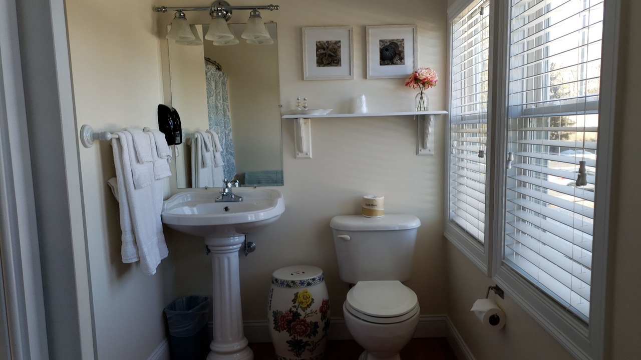 Photo of Bathroom in Ogunquit - Wells