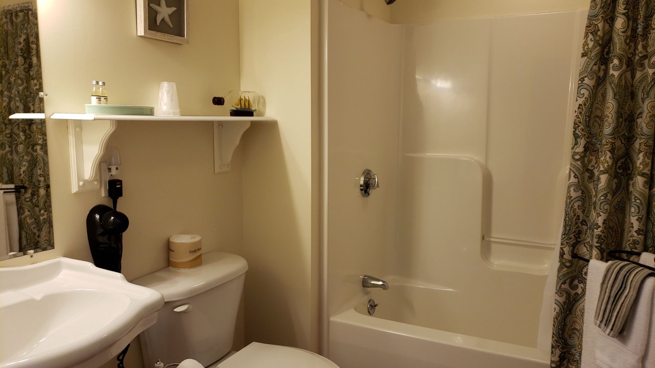 Photo of Bathroom in Ogunquit - Wells