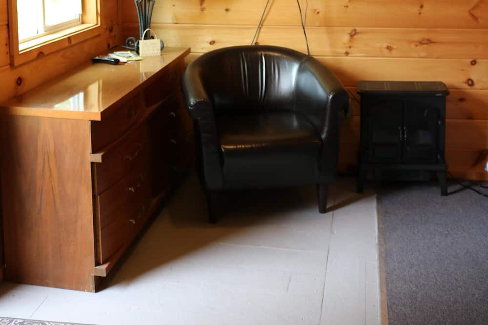 Photo of Livingroom in Alton