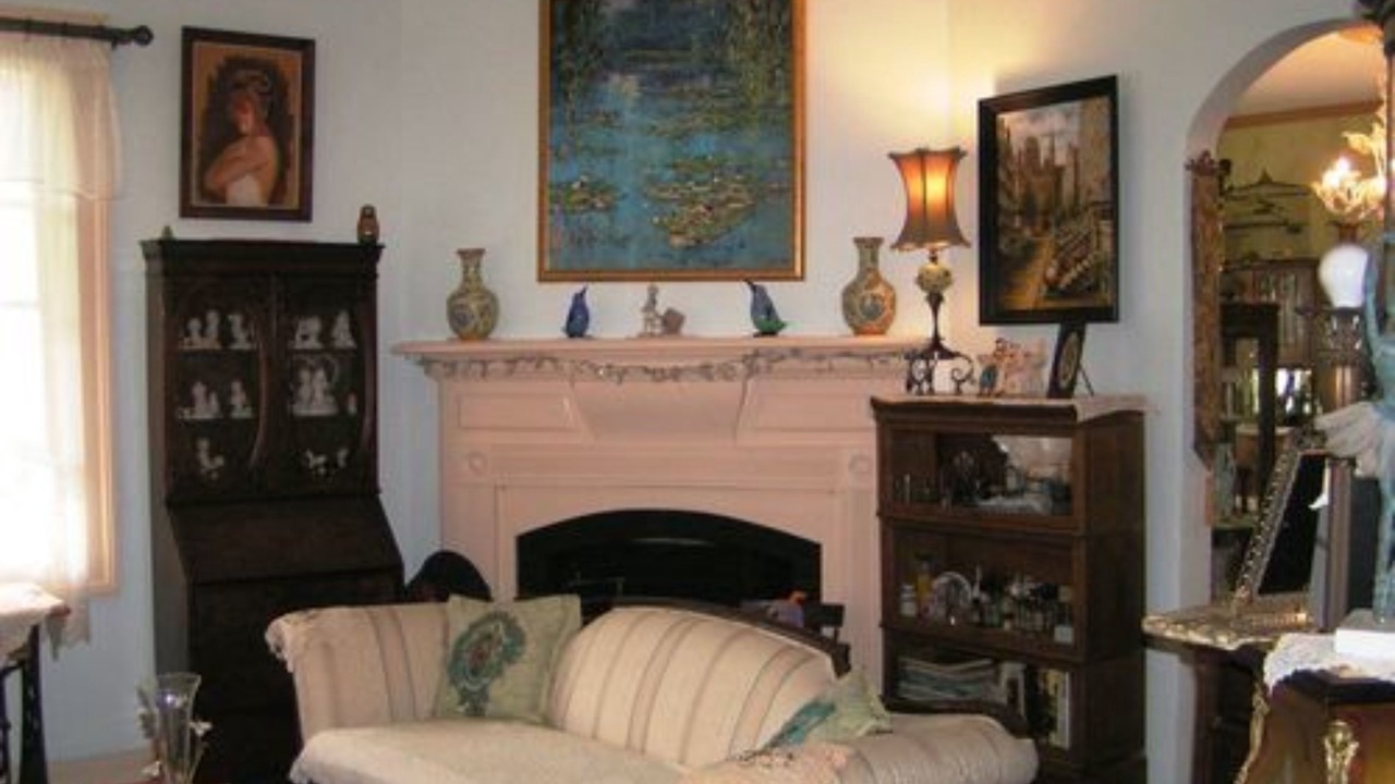 Photo of Livingroom in Top of the Hill