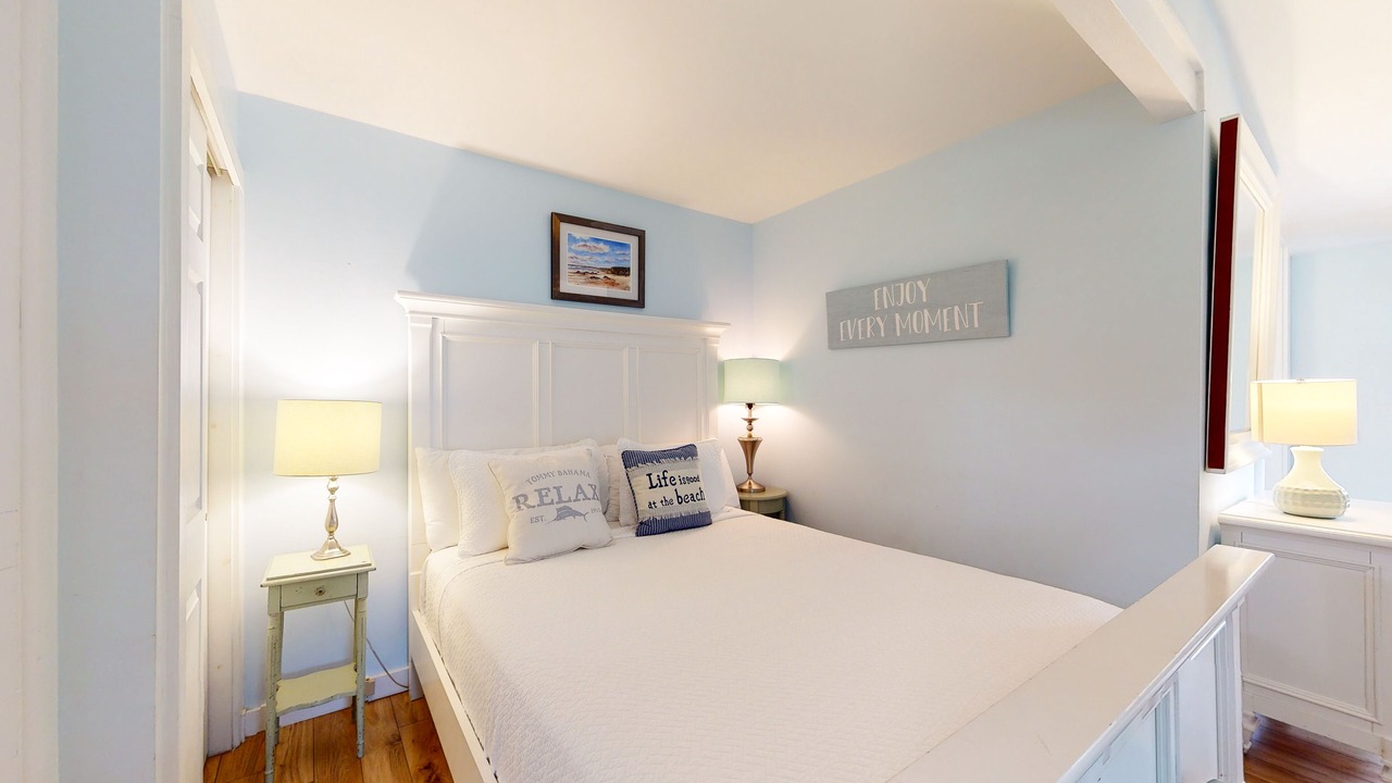 Photo of Bedroom in Oak Bluffs
