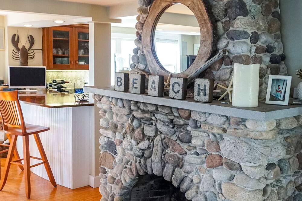 Photo of Livingroom in Green Harbor-Cedar Crest