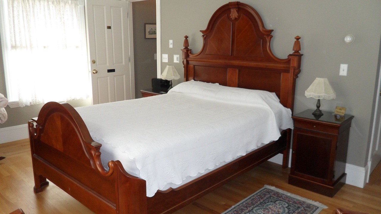 Photo of Bedroom in Off Broadway