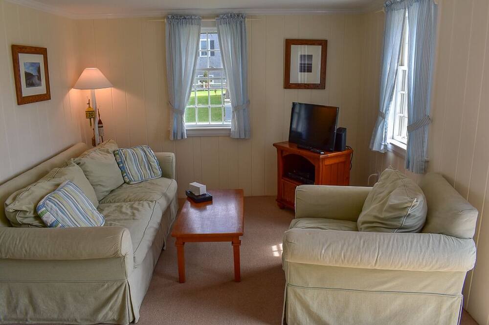 Photo of Livingroom in West Dennis