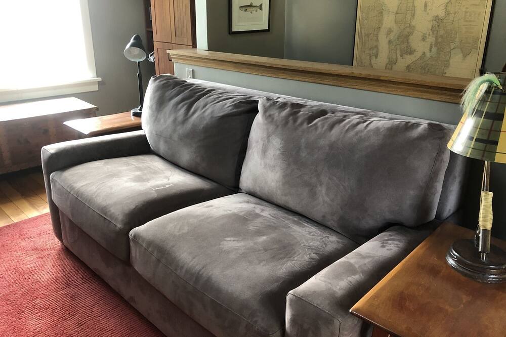 Photo of Livingroom in North Kingstown