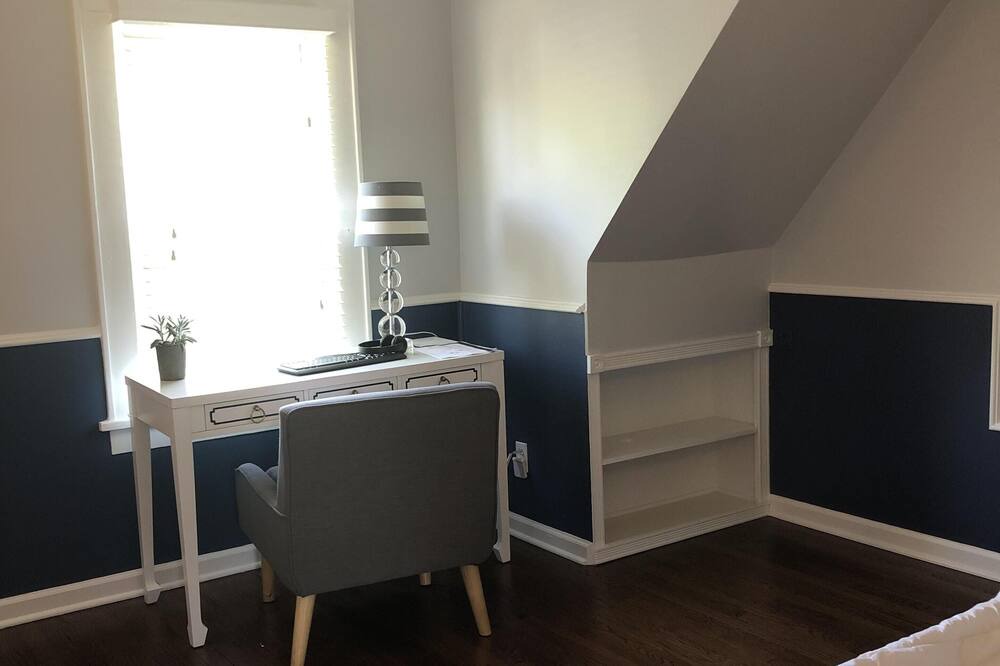 Photo of Bedroom in Westport