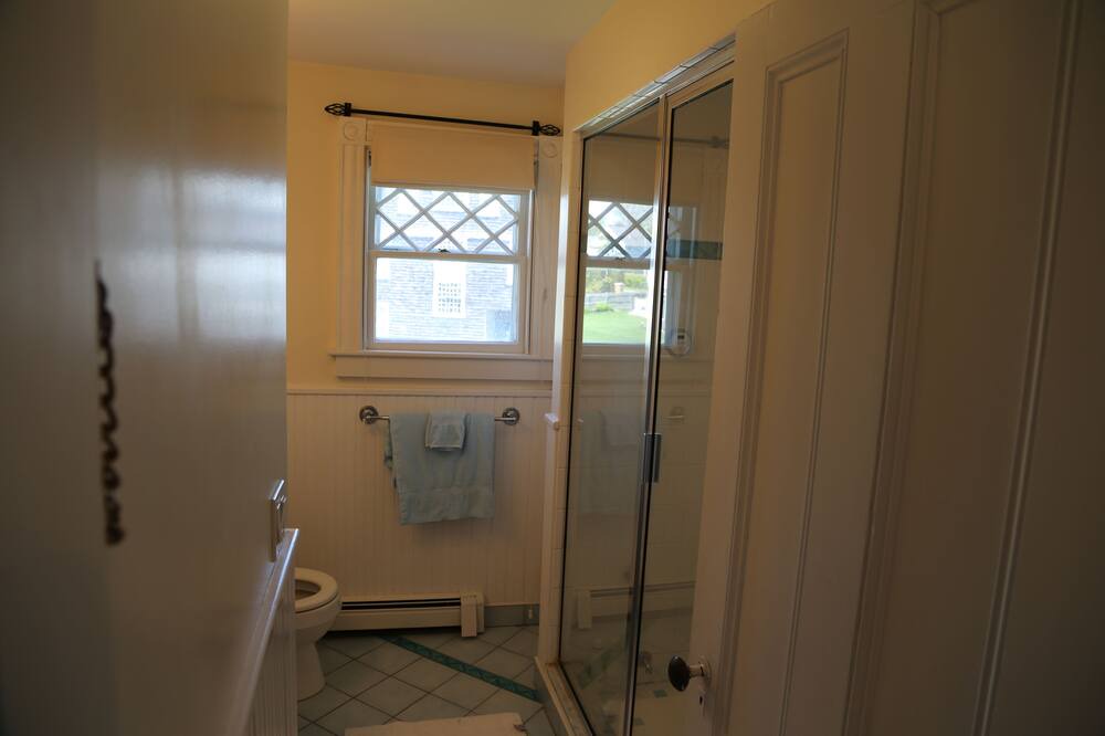 Photo of Bathroom in Easton's Point