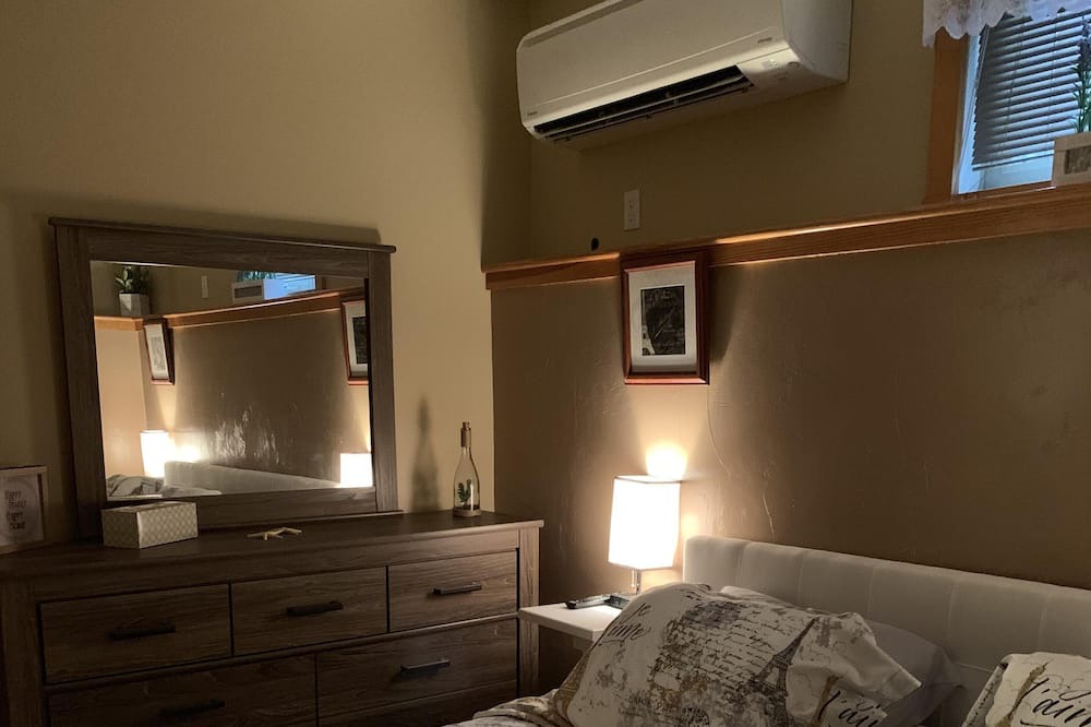 Photo of Bedroom in Tiverton