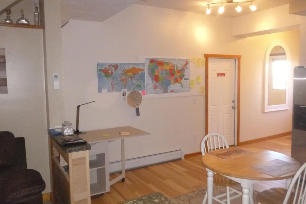 Photo of Livingroom in Tiverton