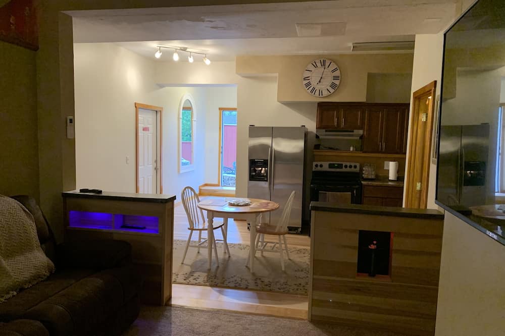 Photo of Livingroom in Tiverton