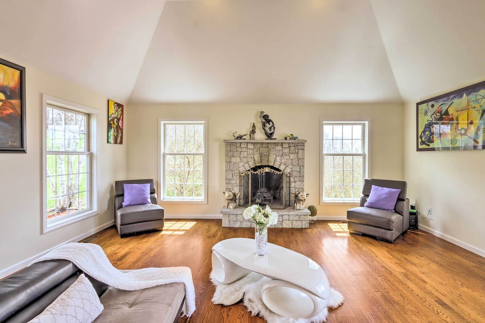 Photo of Bedroom in Goshen