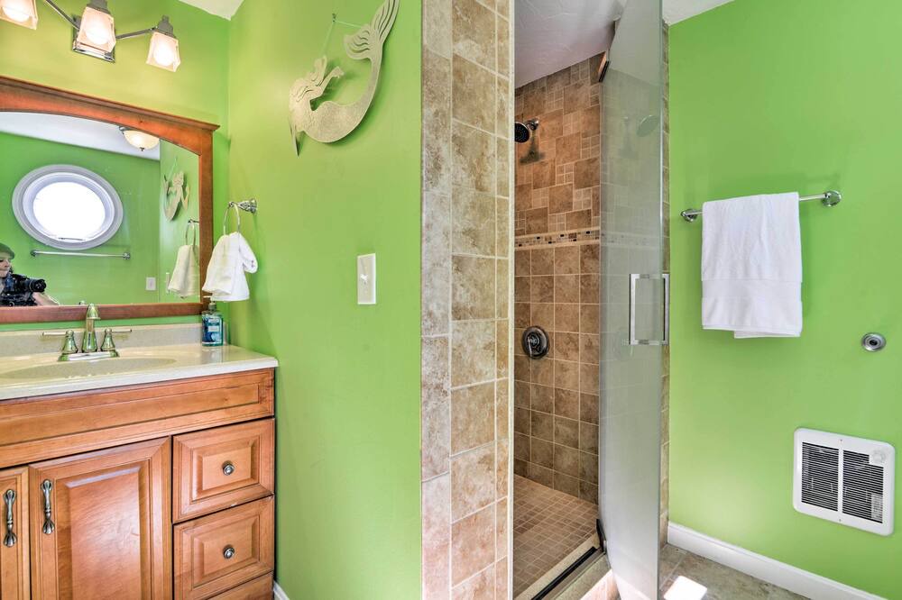 Photo of Bedroom in Mashpee
