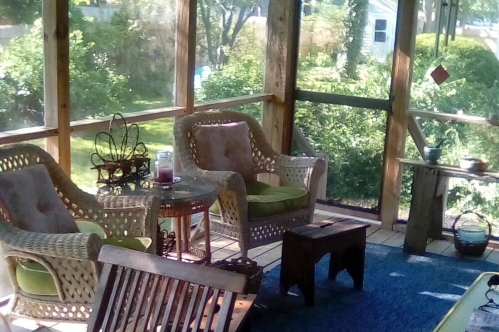Photo of Livingroom in Hyannis