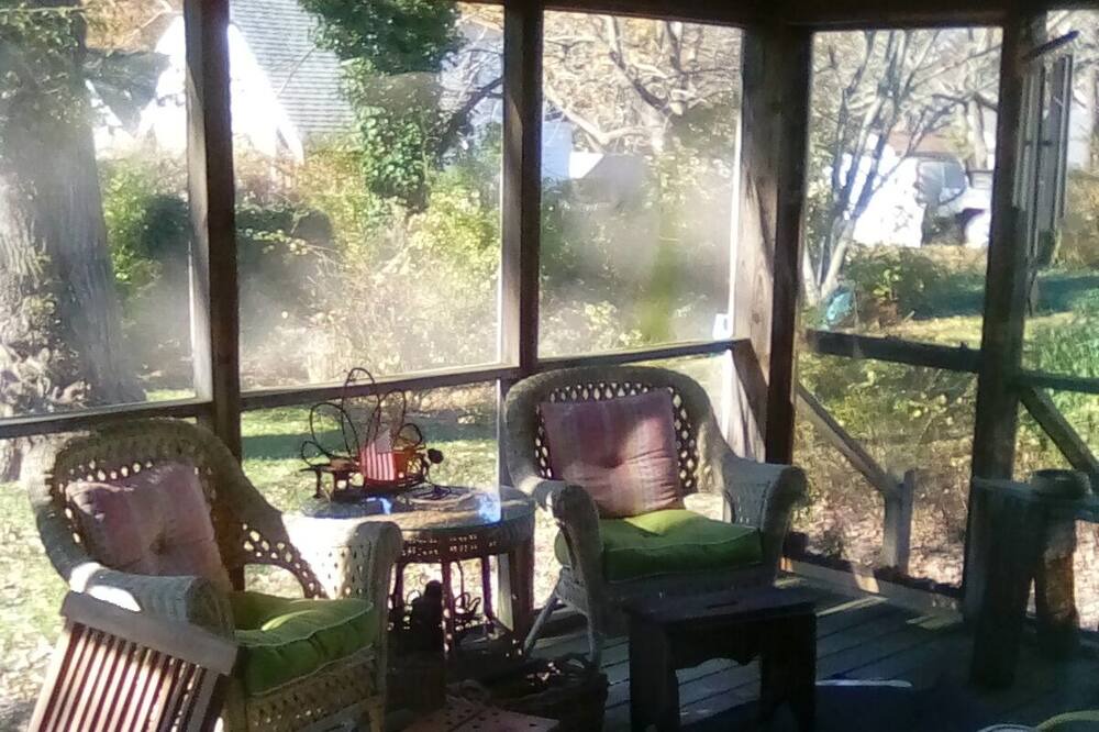 Photo of Livingroom in Hyannis