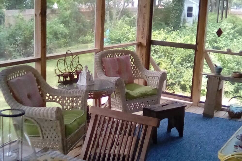 Photo of Livingroom in Hyannis