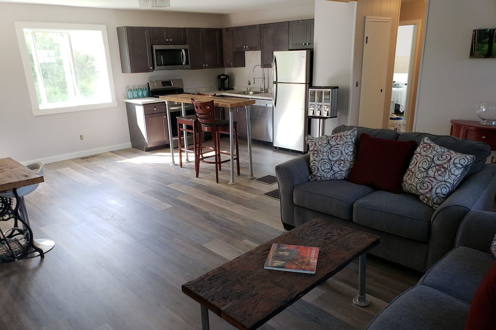 Photo of Livingroom in Waterbury