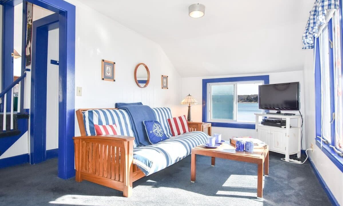 Photo of Livingroom in Eastham