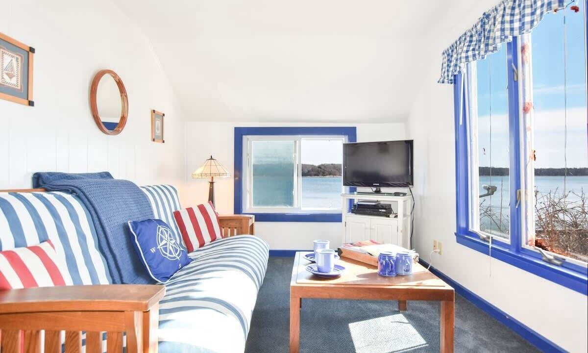 Photo of Livingroom in Eastham