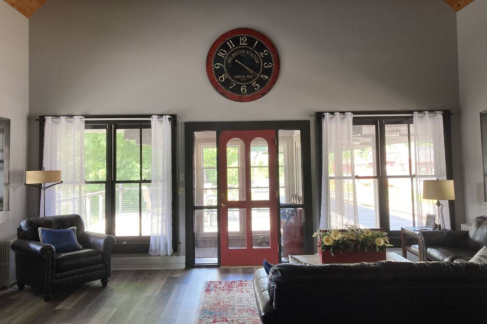 Photo of Livingroom in Arlington