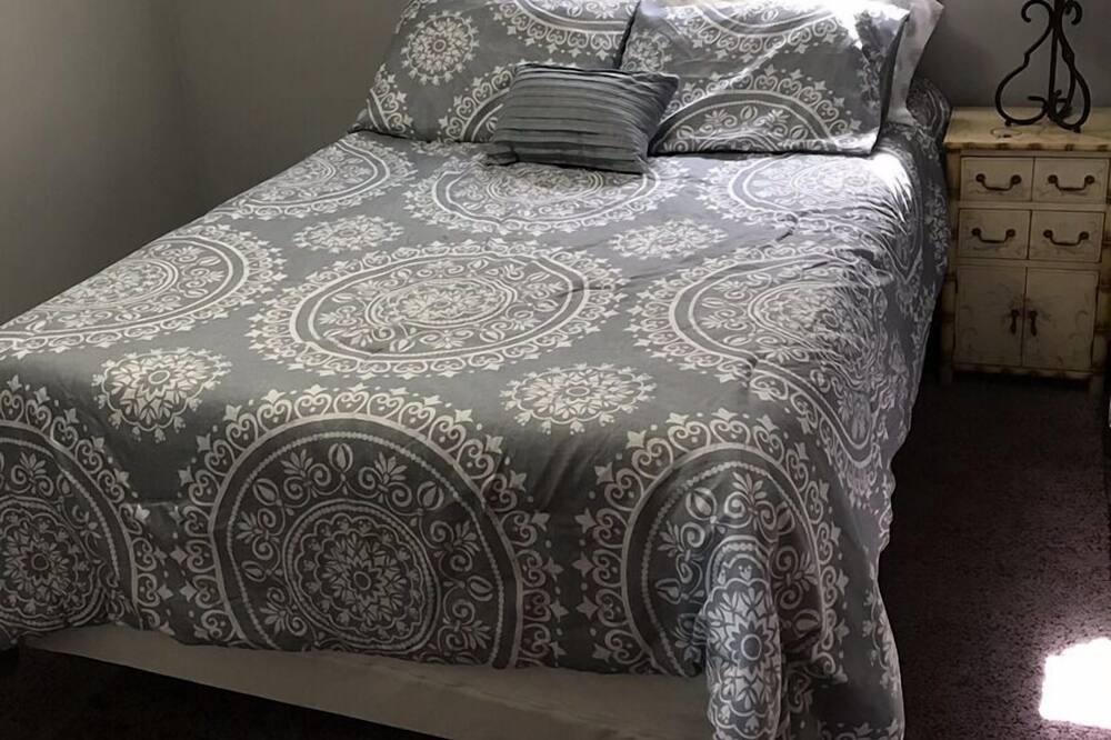 Photo of Bedroom in Castleton