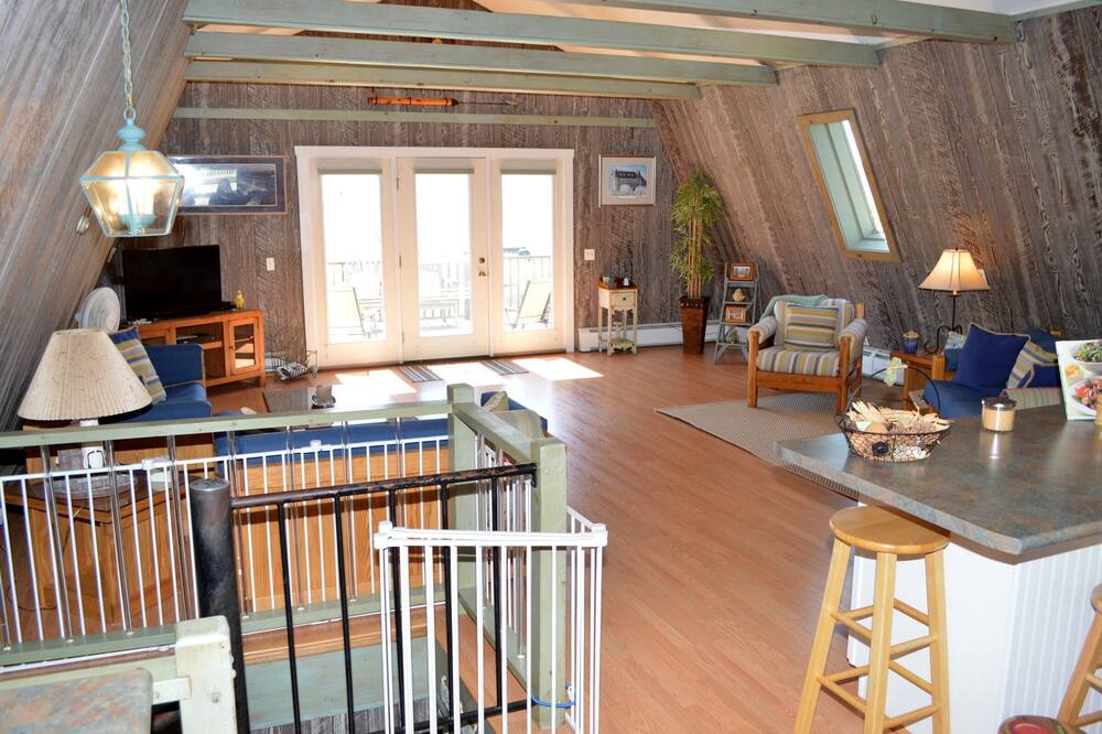 Photo of Patio Balcony in Eastward Look