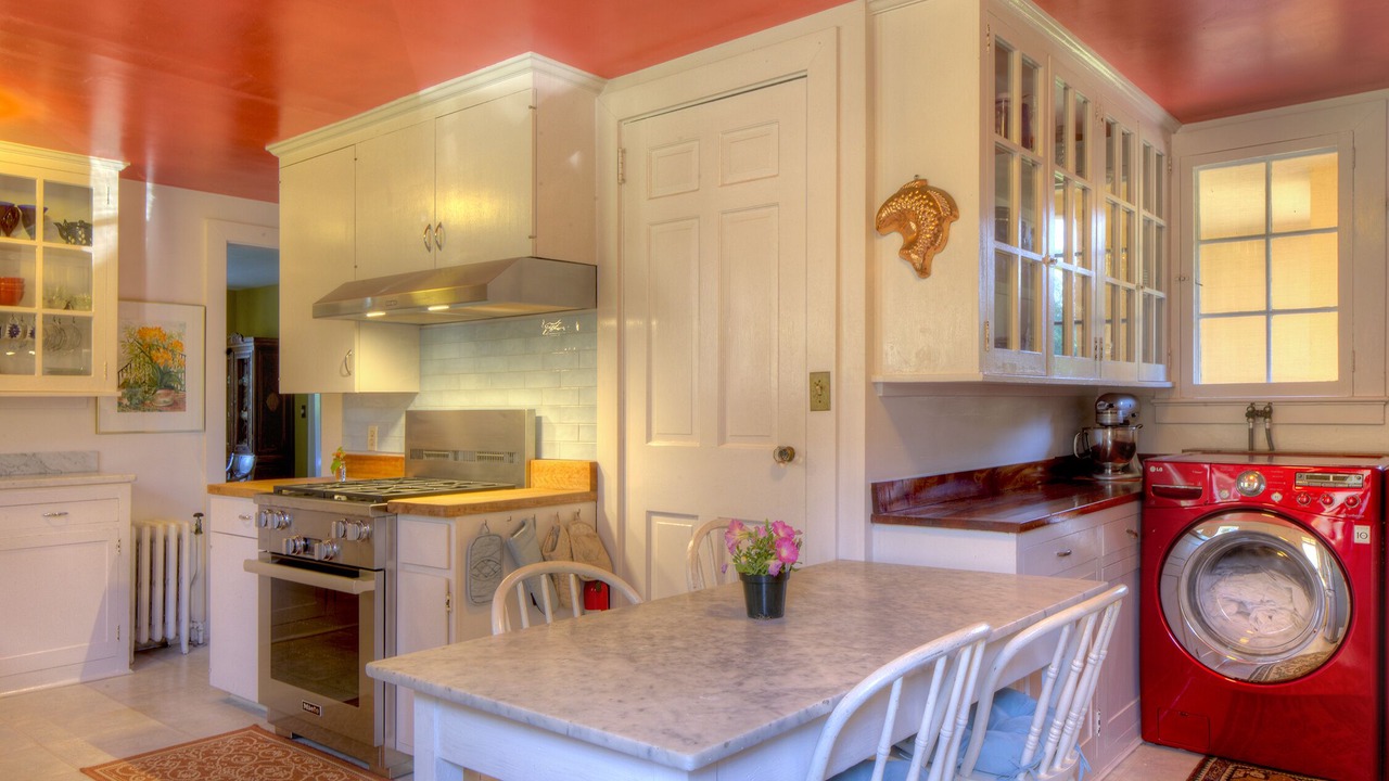 Photo of Kitchen in Ocean Drive