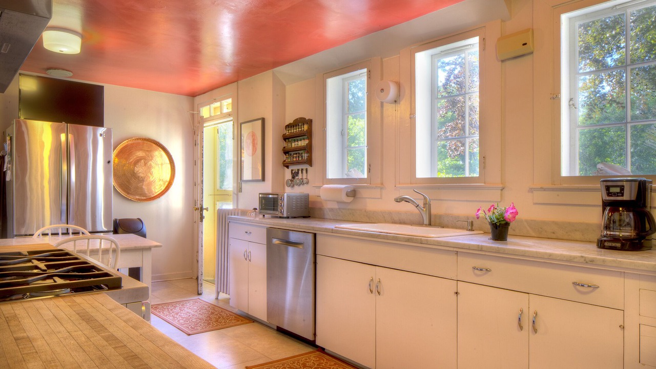 Photo of Kitchen in Ocean Drive