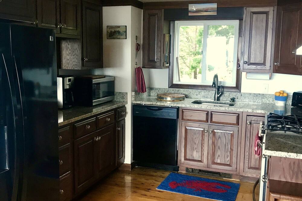 Photo of Kitchen in Mashpee Neck